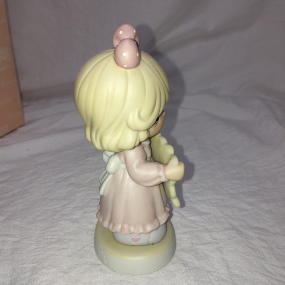 Precious Moments Figurine “Thank You Sew Much” Porcelain Figurine 1999 5" Tall - Picture 2 of 10